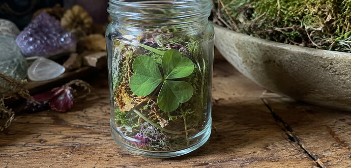 four leaf clover wiccan spell jar
